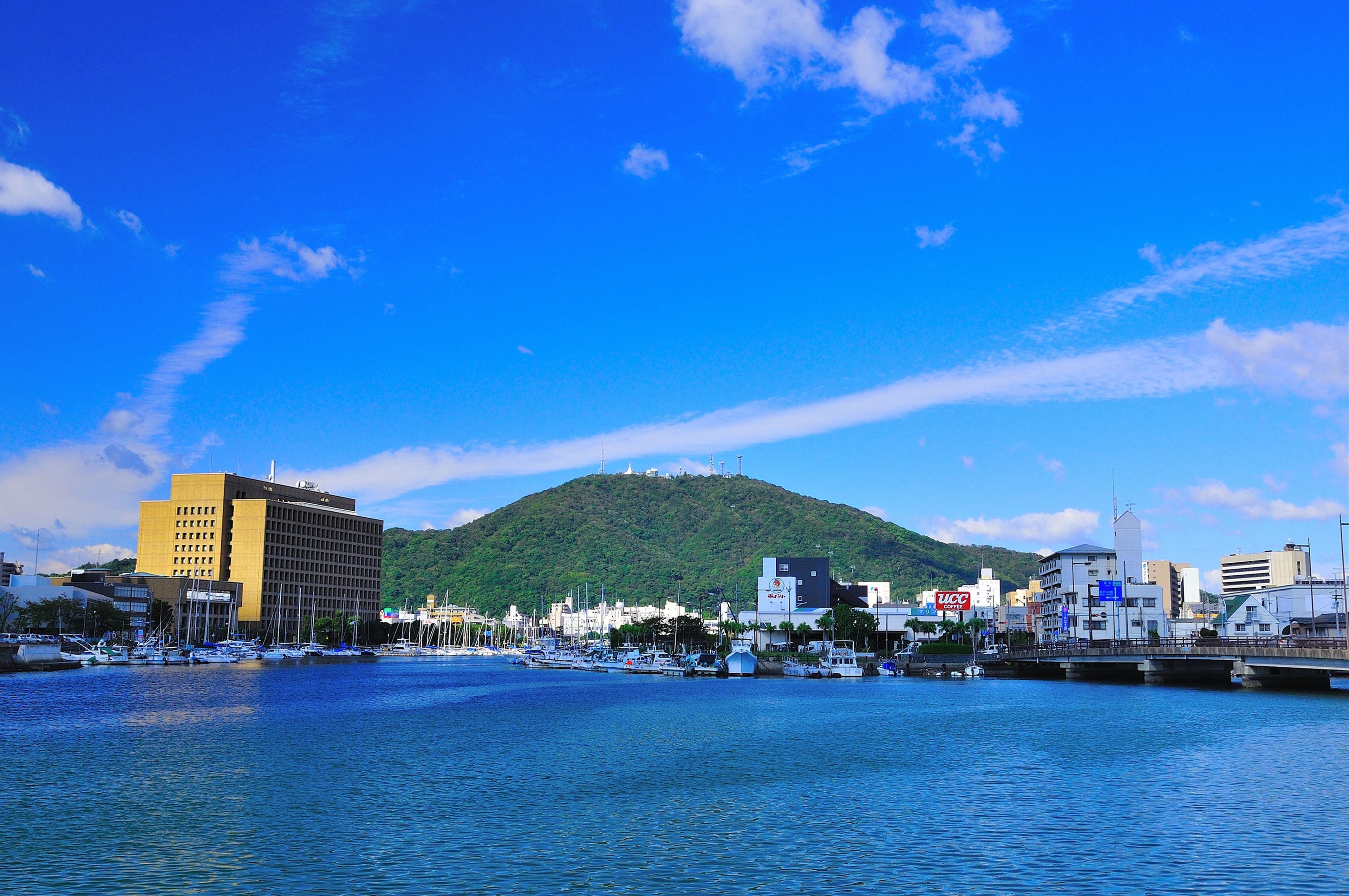 徳島市のシンボル、眉山ビューが楽しめる！