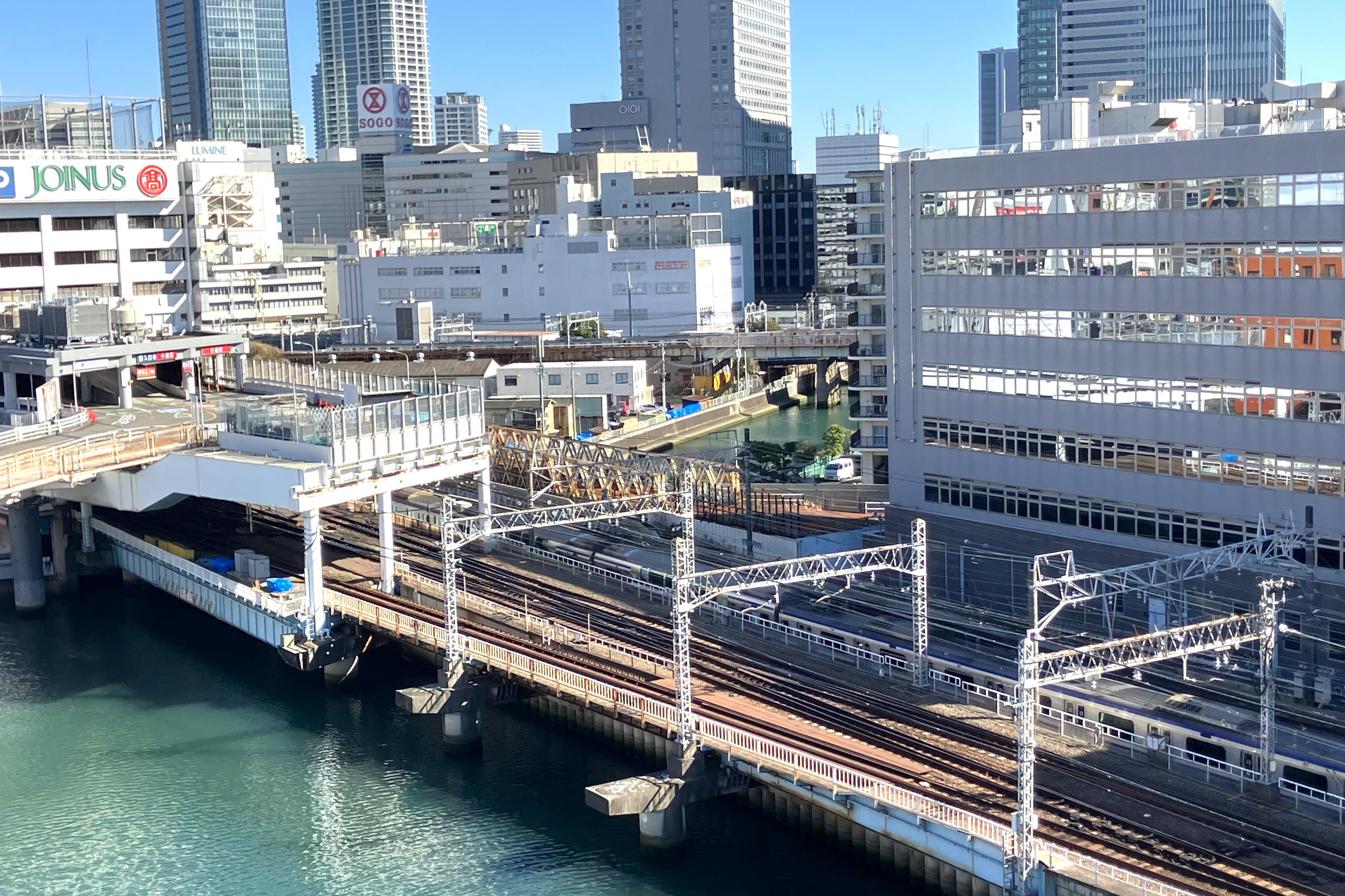 横浜駅が一望できるトレインビュー