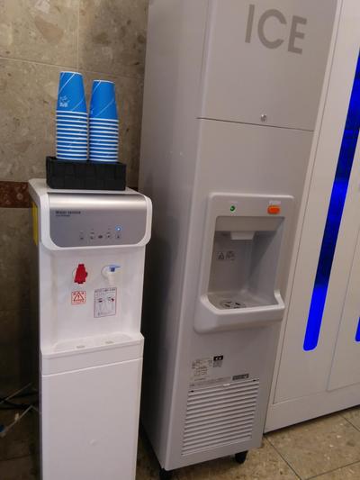 ウォーターサーバーと製氷機