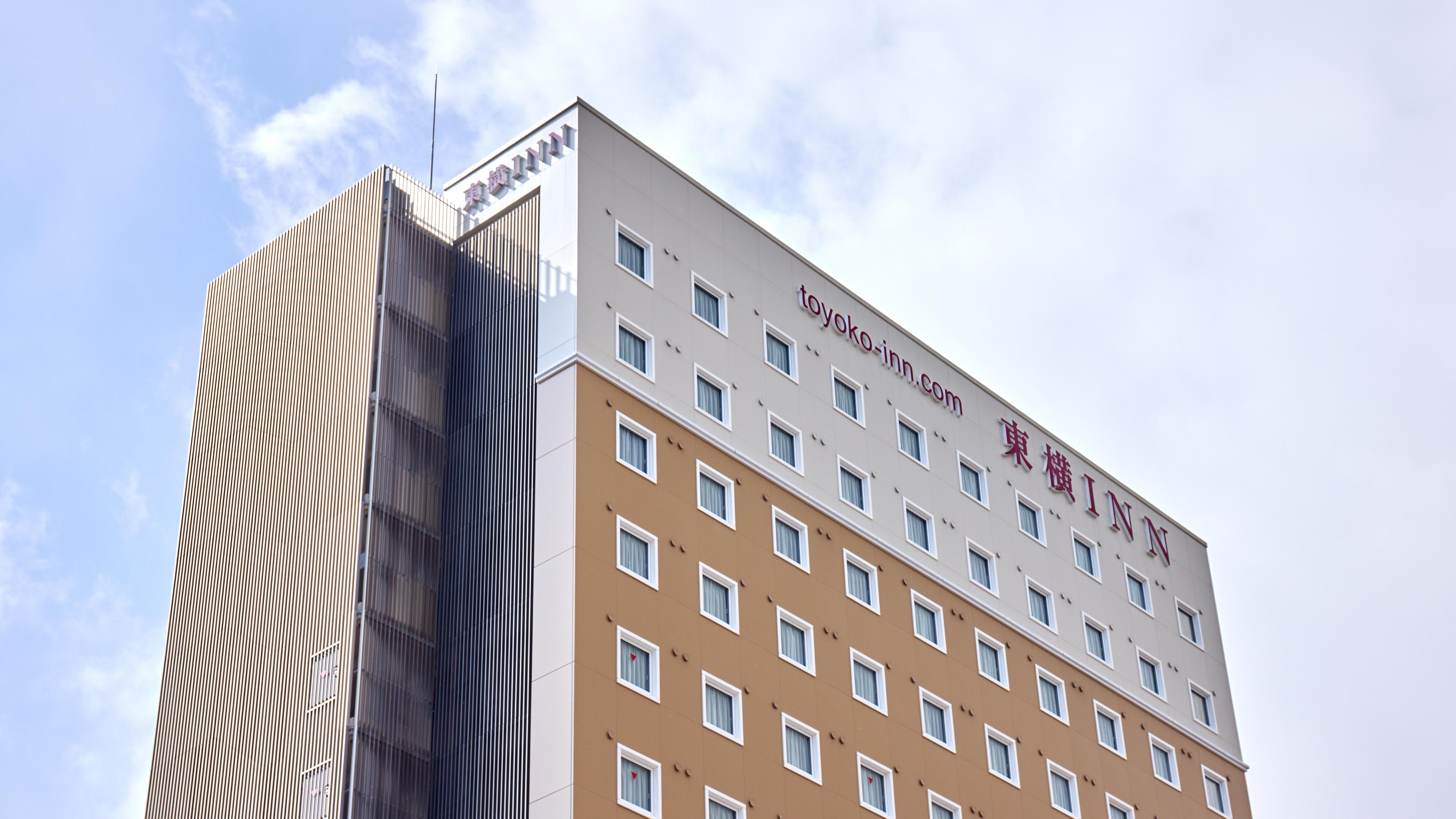 マツダスタジアム前の赤い東横INN！？