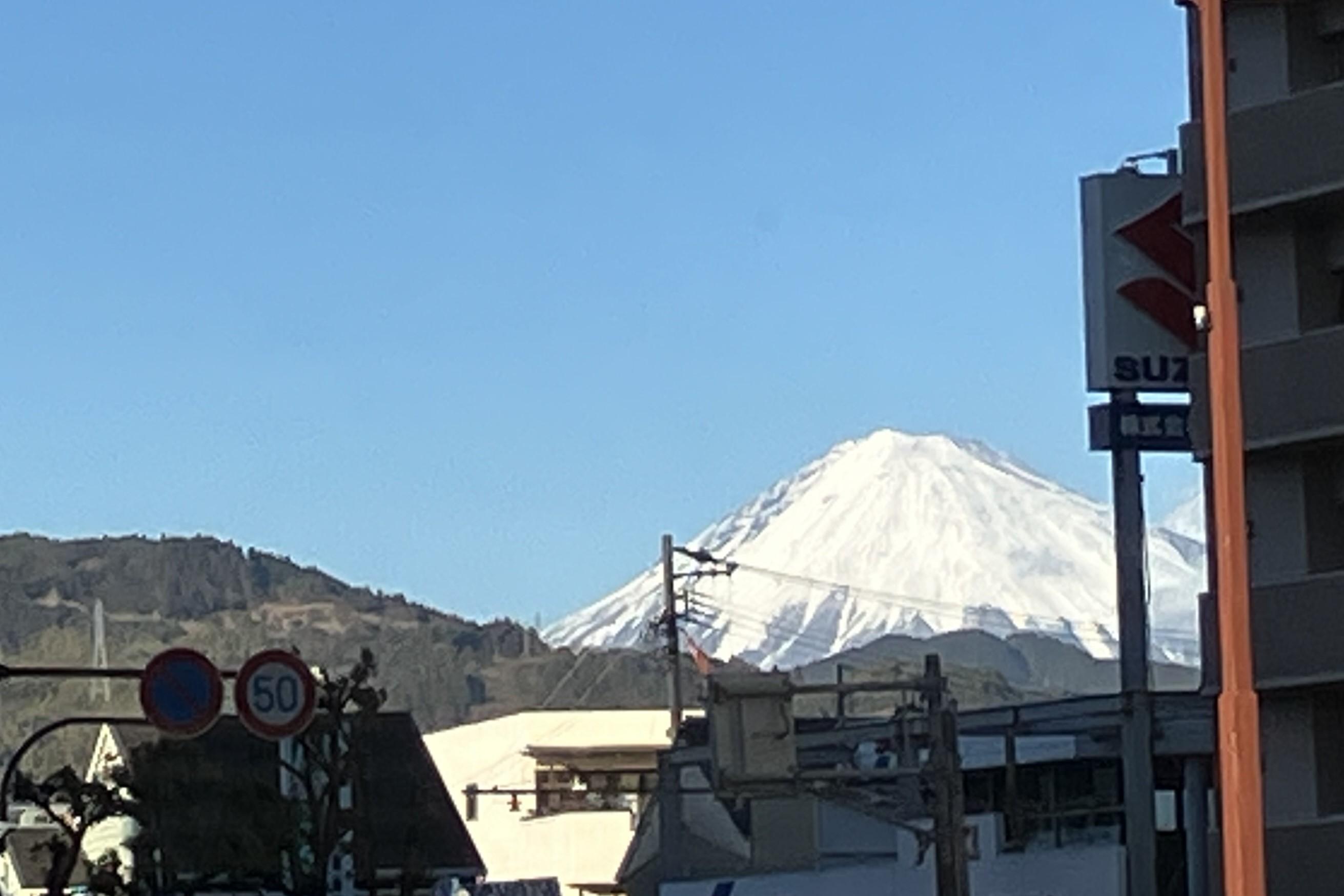 富士山を眺め、元気朝食を♪